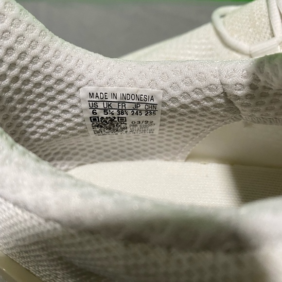 Women’s adidas swift run 2022 decon size 6 youth women size 8 *BRAND NEW* - Picture 5 of 6